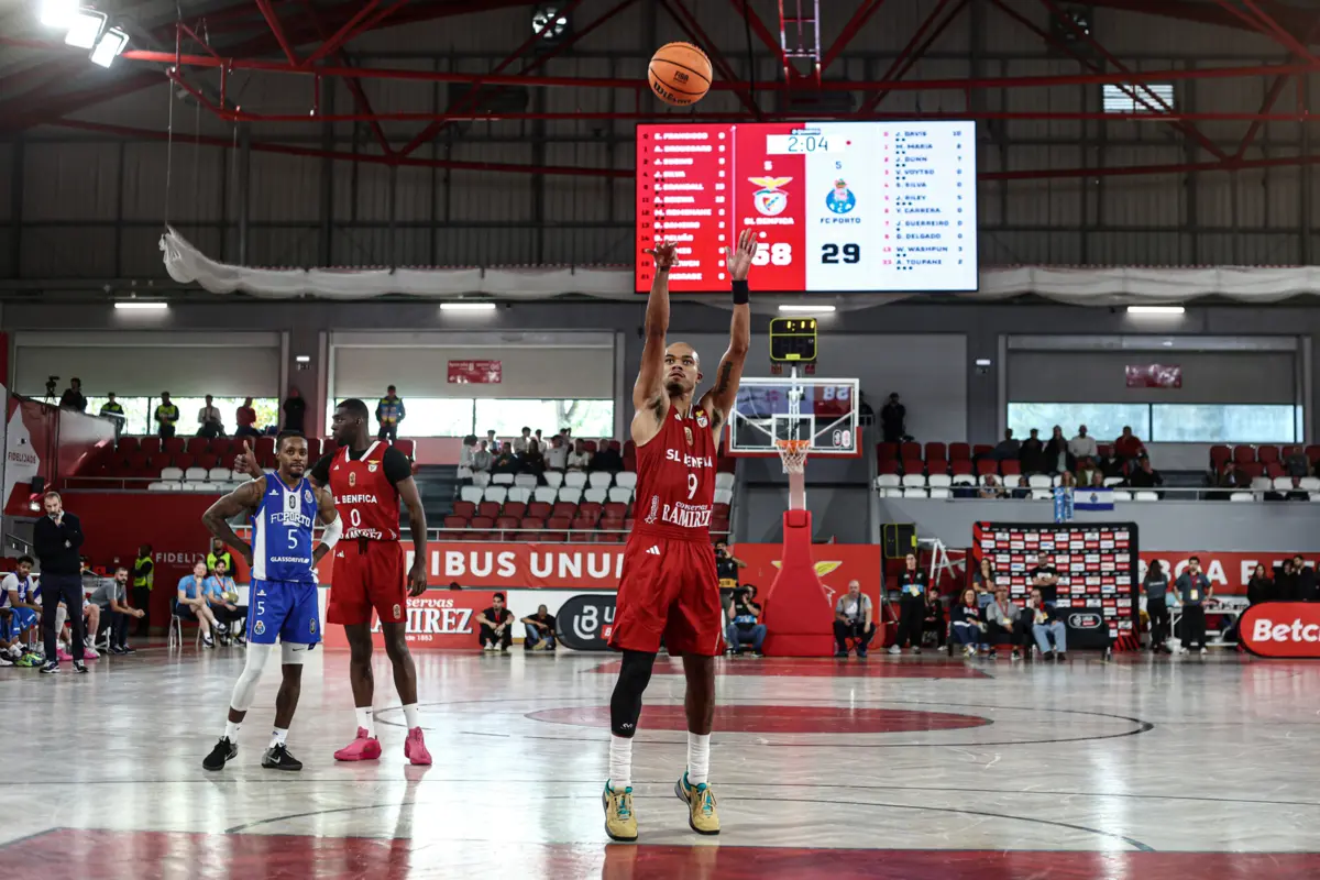 Imagem de contexto do artigo Benfica bate FC Porto por 29 pontos de diferença no clássico da Liga Betclic de basquetebol