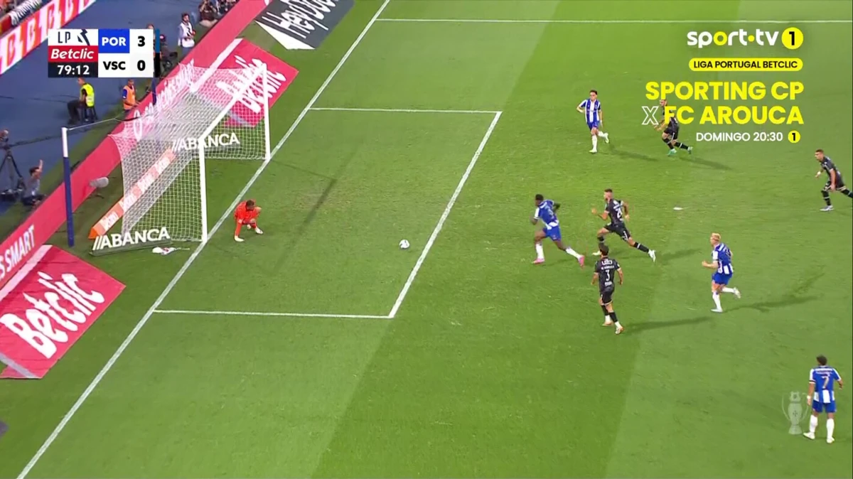 Imagem de contexto do artigo FC Porto-Vitória: Samu bisa e iguala Alfonso Trezza na lista de goleadores da I Liga. Ora veja