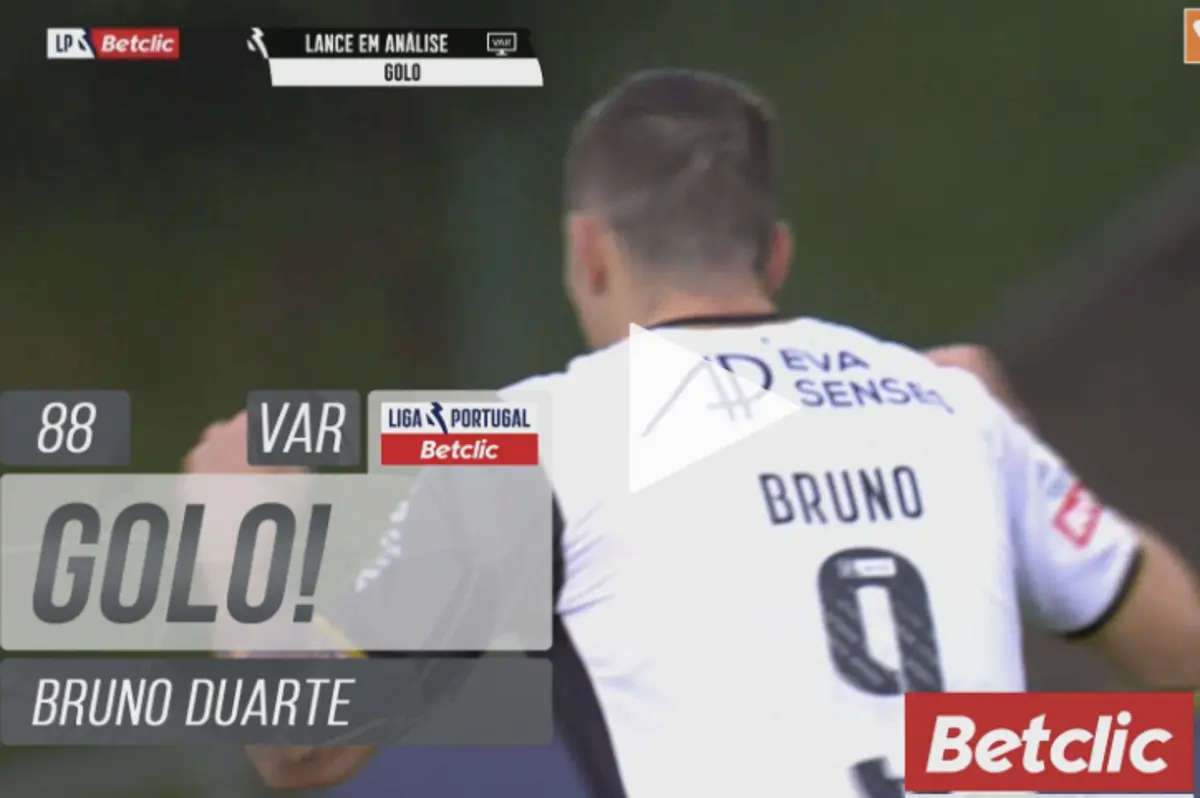 Imagem de contexto do artigo 11 centímetros validaram golo de Bruno Duarte em Arouca. Assista ao lance