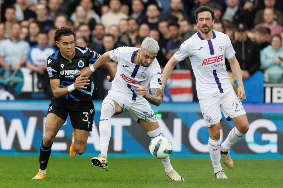 Imagem de contexto do artigo Título da Liga belga pode acelerar Debast no Sporting