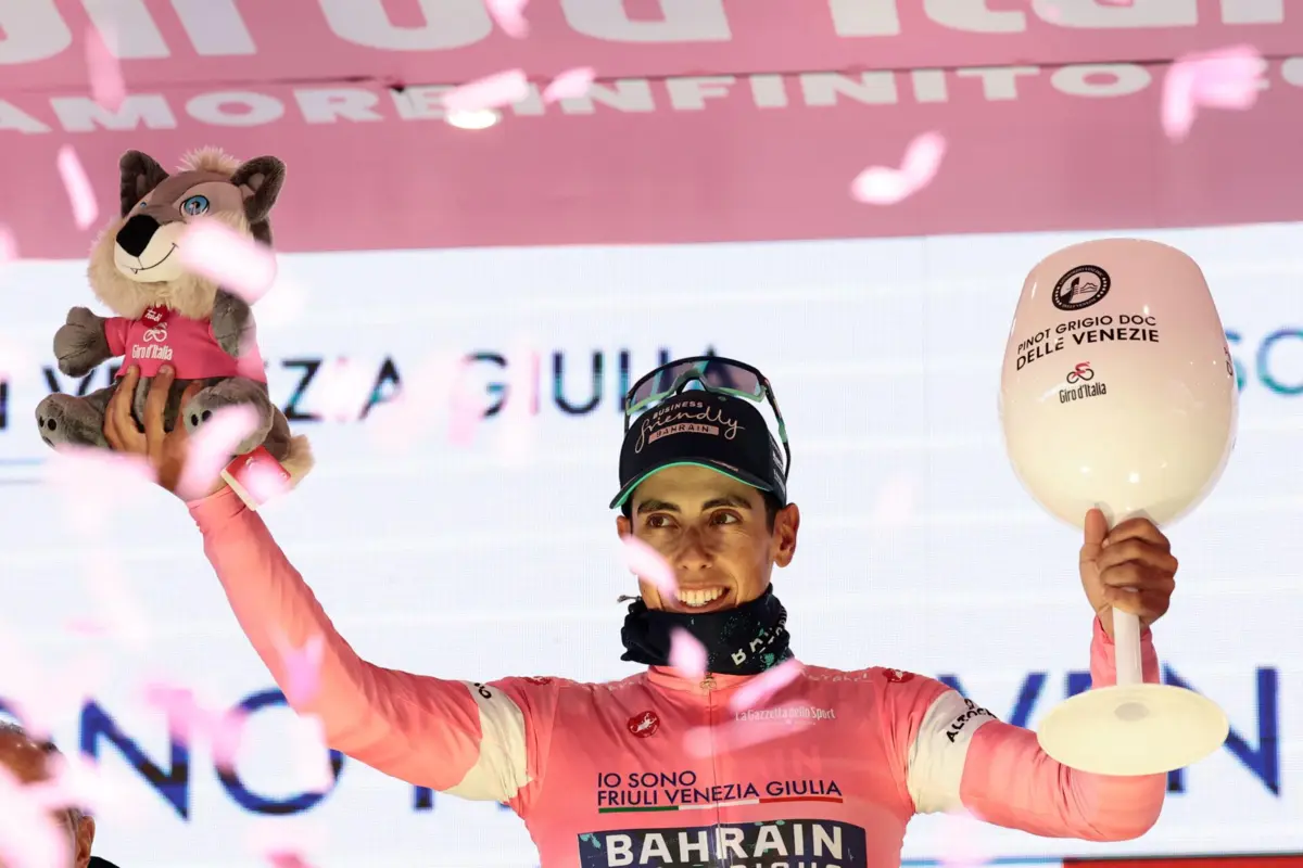 Ciclismo Afonso Eulálio manterá a camisola rosa no contrarrelógio?
