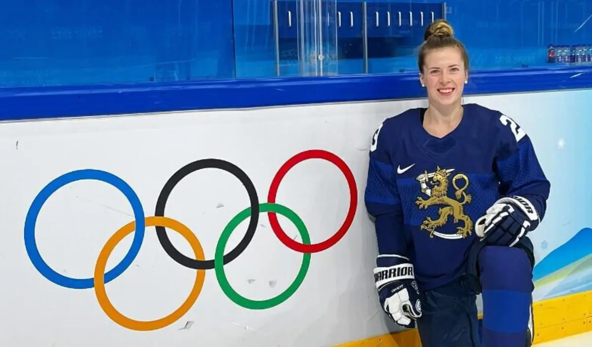 Imagem de contexto do artigo Jogadora choca contra um poste e fica paralisada do peito para baixo