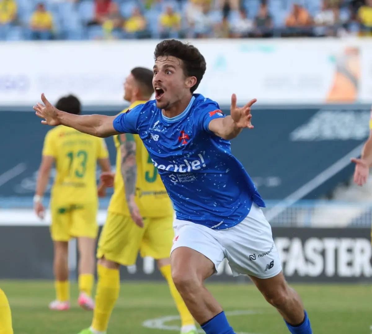 Imagem de contexto do artigo Belenenses vai a Paços de Ferreira em vantagem no play-off