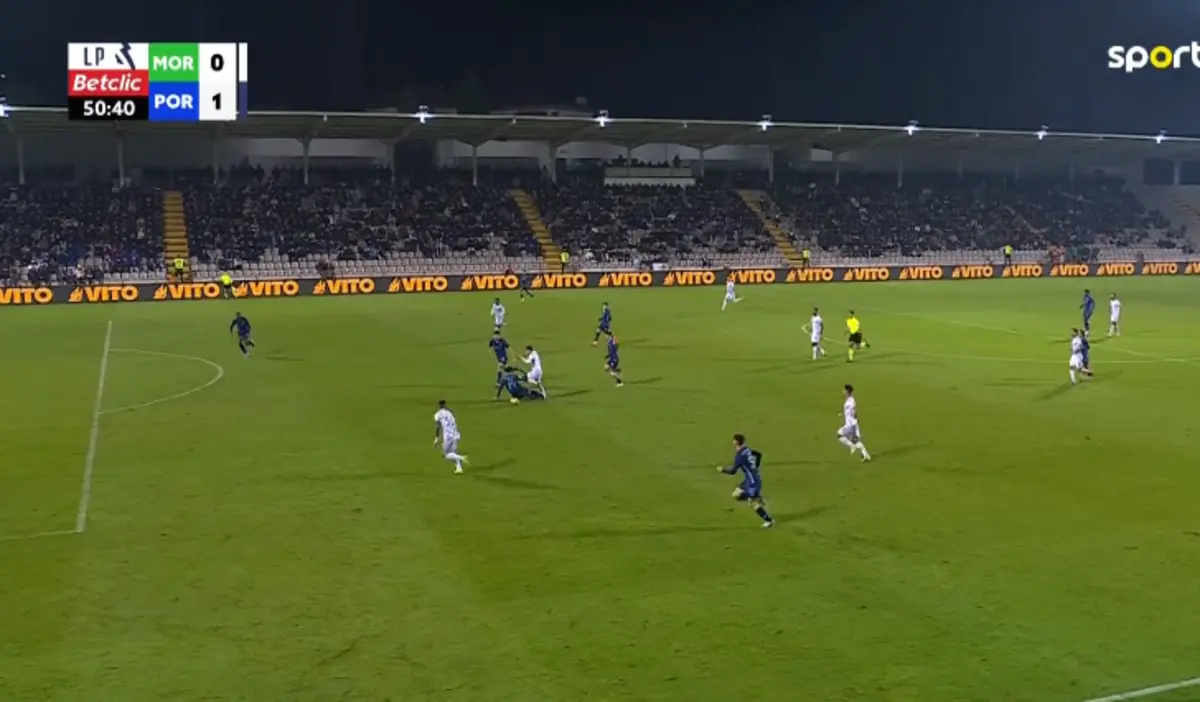 Imagem de contexto do artigo A entrada de Nehuén Pérez que César Peixoto considera merecedora de vermelho