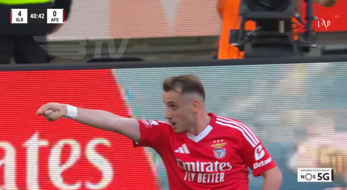 Imagem de contexto do artigo Pavlidis, Amdouni e Akturkoglu ampliam vantagem do Benfica diante do Aves SAD