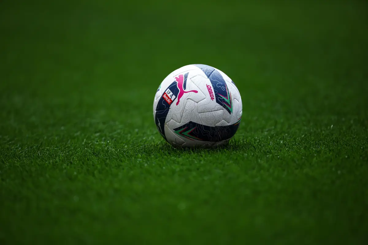 Imagem de contexto do artigo FC Porto-Benfica e Benfica-Sporting já têm data: confira os horários até à 13ª jornada da I Liga