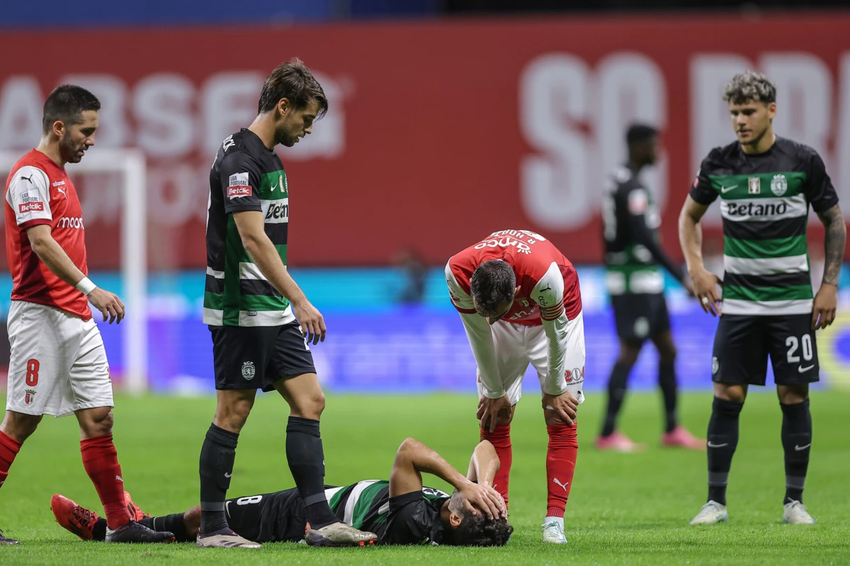 Pedro Gonçalves, no chão, lesionou-se contra o Braga (créditos: Miguel Pereira)