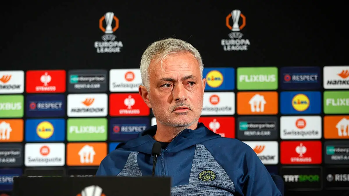 Mourinho (créditos: Fenerbahçe)