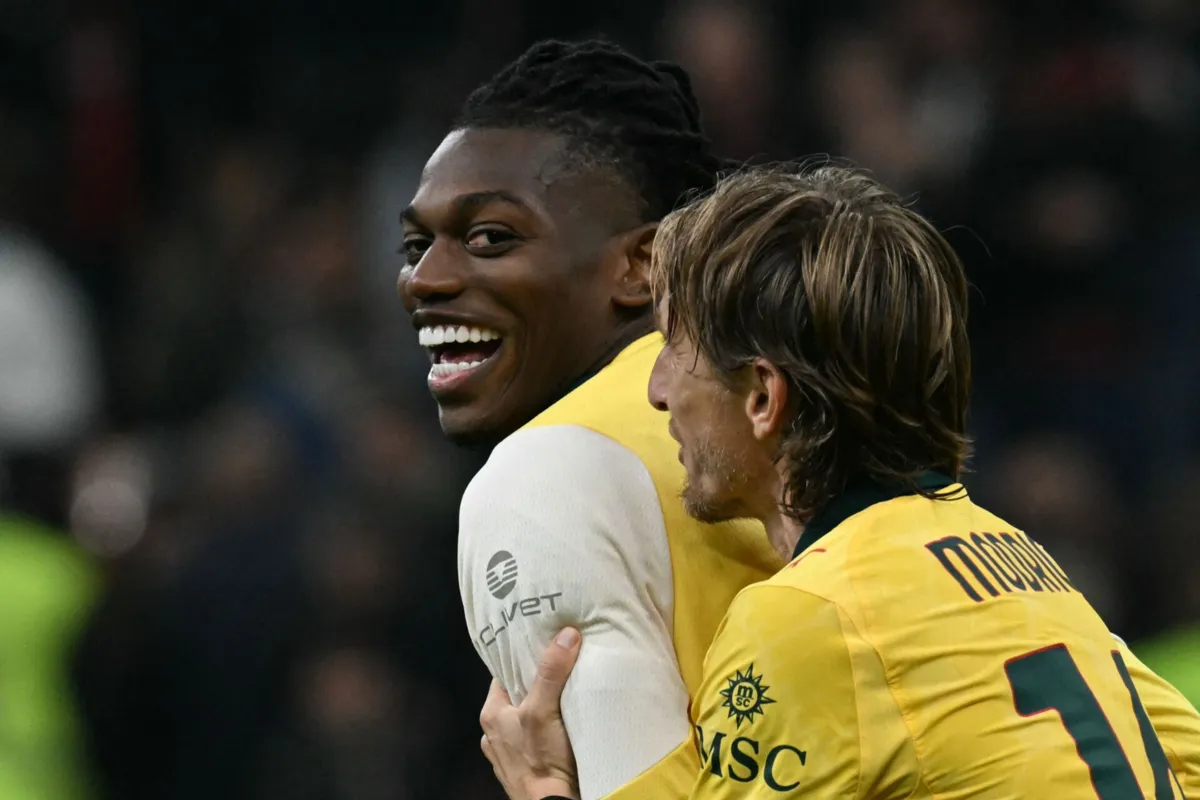 Rafael Leão e Luka Modric