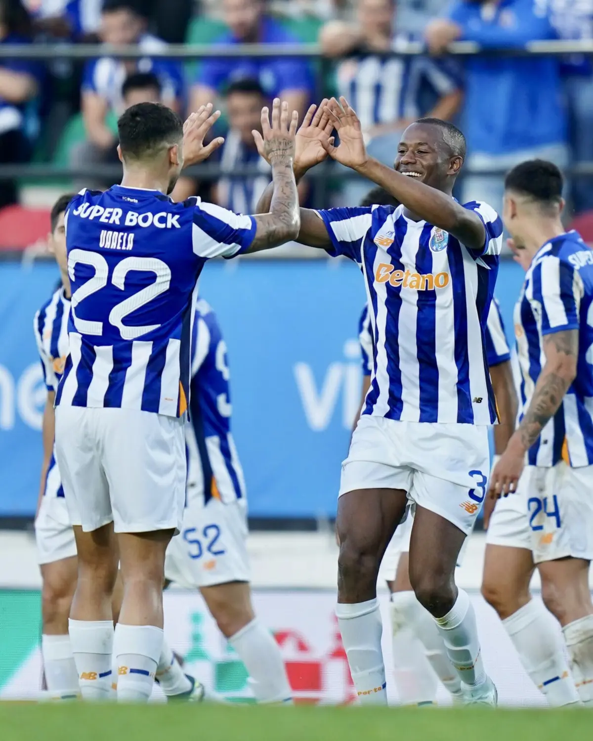 Alan Varela com Tiago Djaló