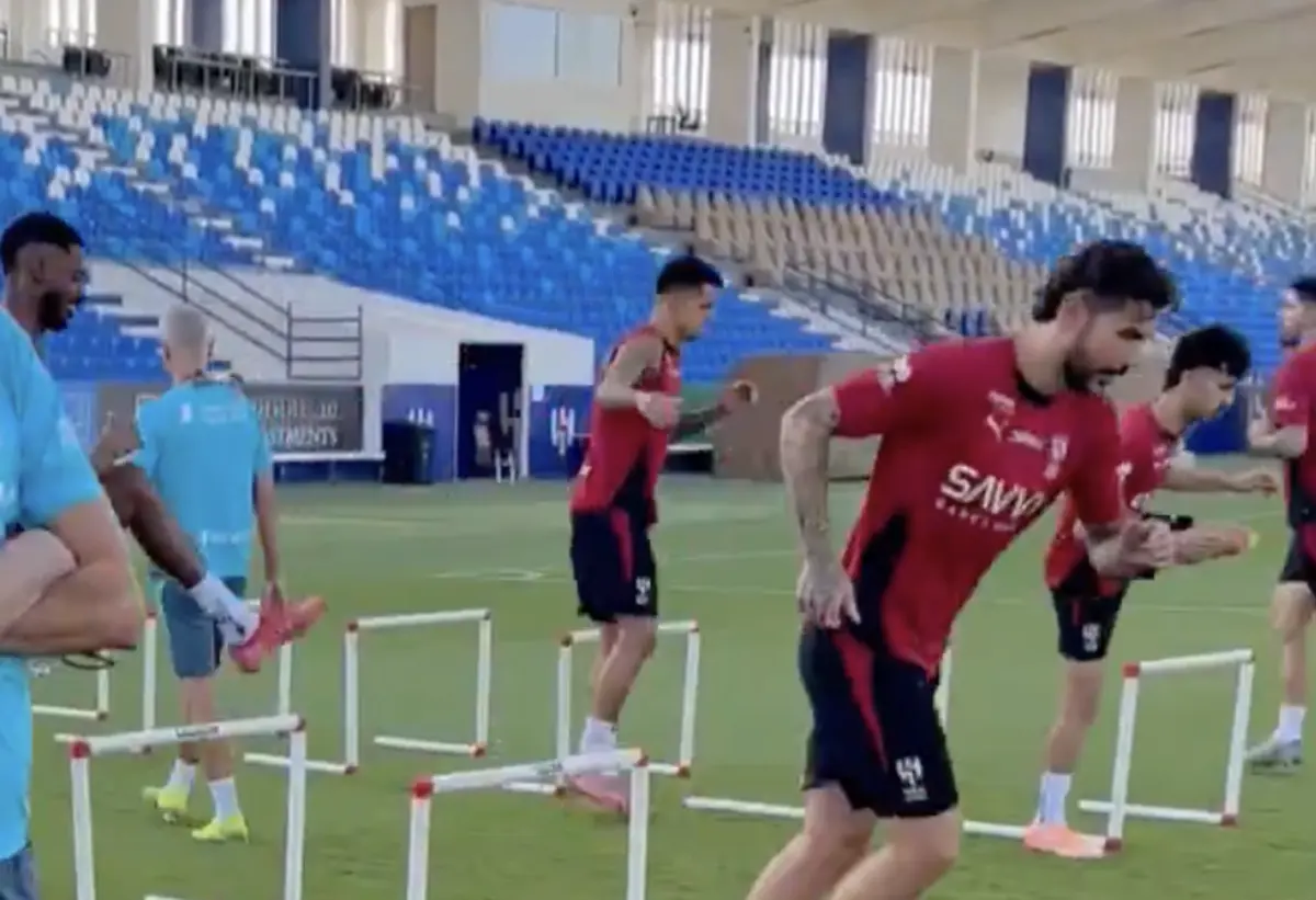 Imagem de contexto do artigo João Cancelo de regresso aos trabalhos do Al Hilal