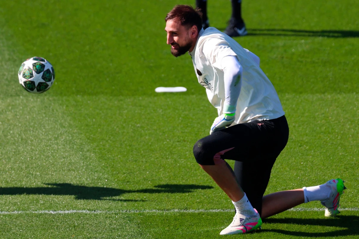 Gianluigi Donnarumma lidera a lista (créditos: AFP)