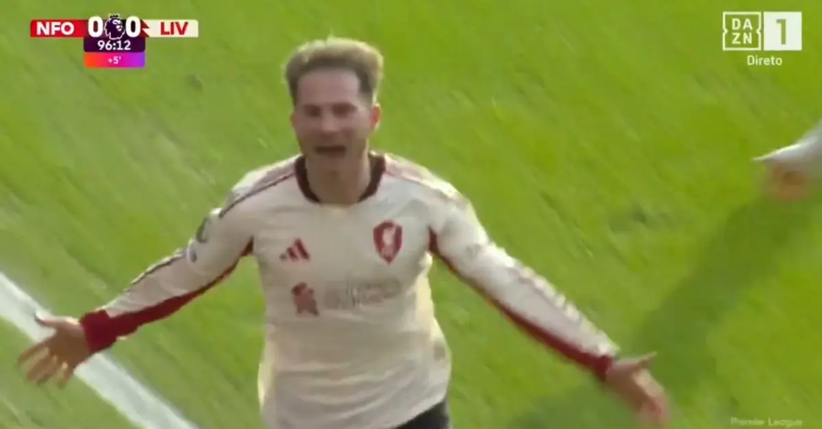 Imagem de contexto do artigo Vídeo: Mac Allister dá vitória ao Liverpool e trama Vítor Pereira com golo aos 90'+7'