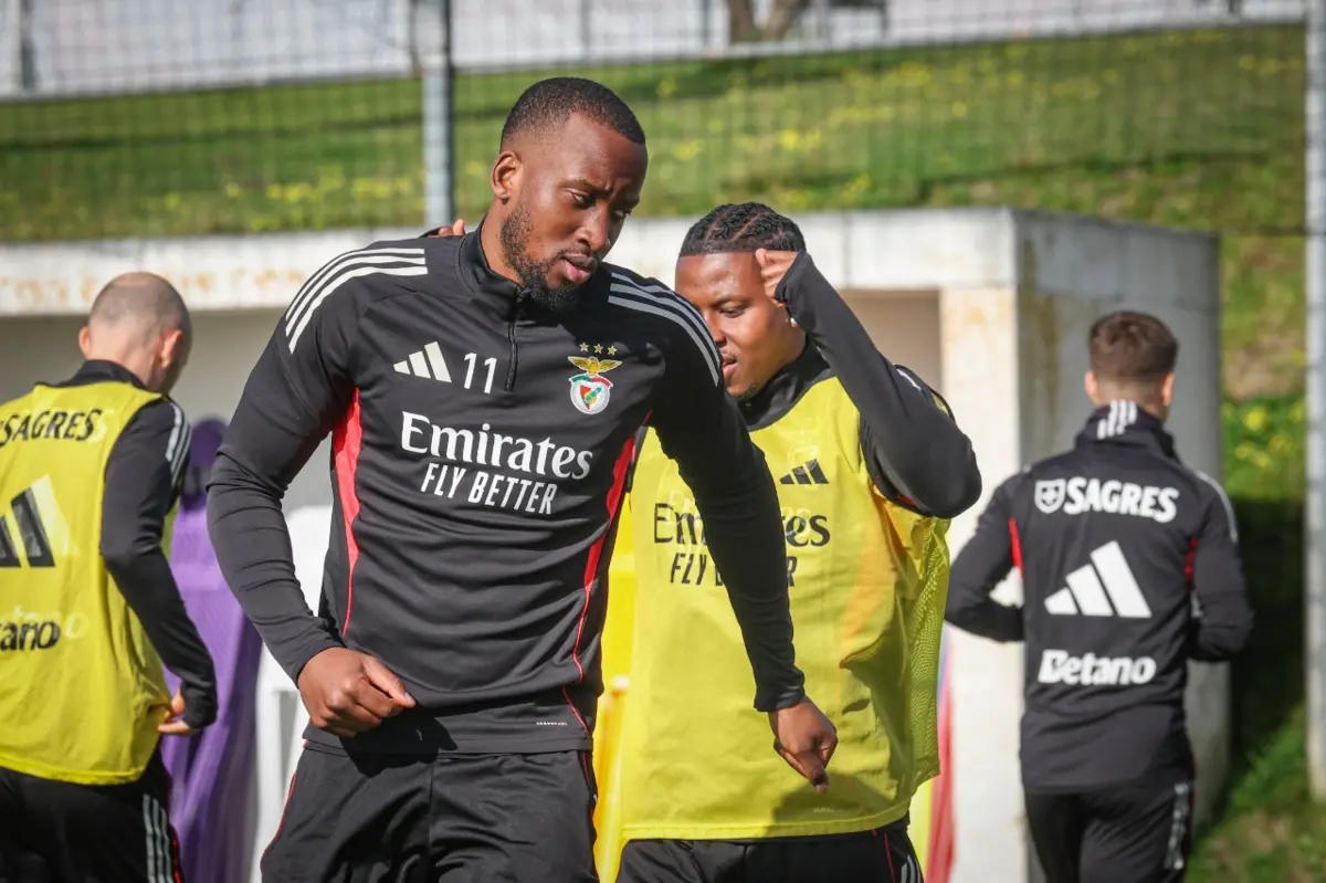 Imagem de contexto do artigo Benfica: Dodi Lukebakio acelera regresso e anima José Mourinho