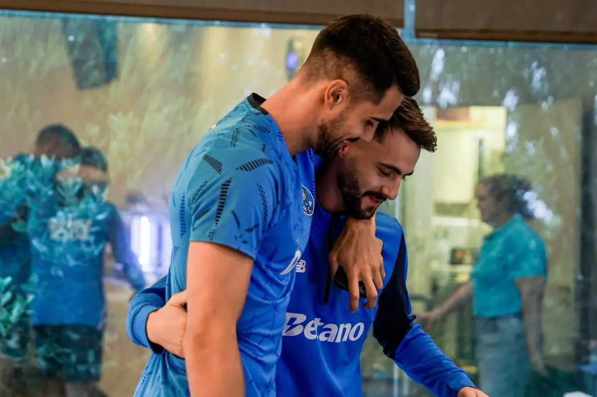 Imagem de contexto do artigo FC Porto: sorrisos e abraços no regresso de Fábio Vieira ao Olival