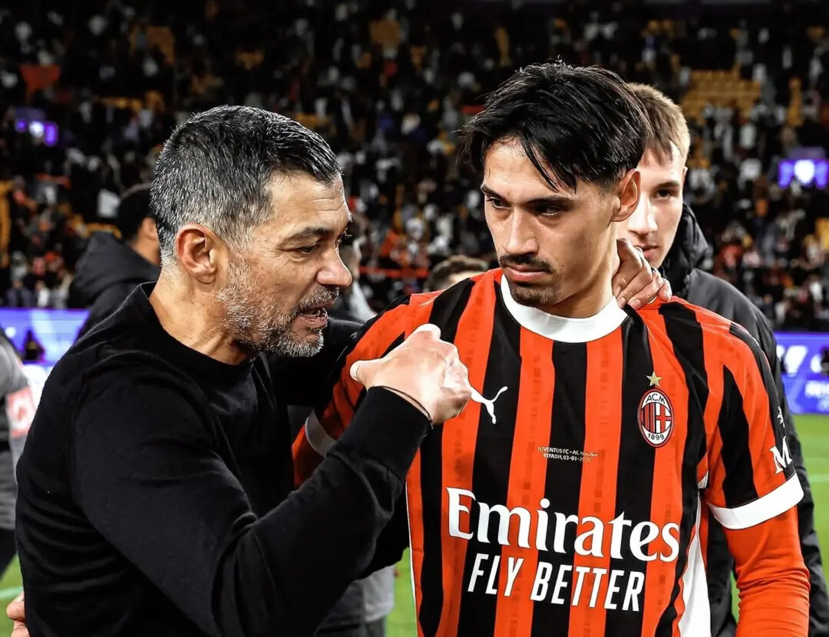 Sérgio Conceição fala com Reijnders (créditos: Milan)