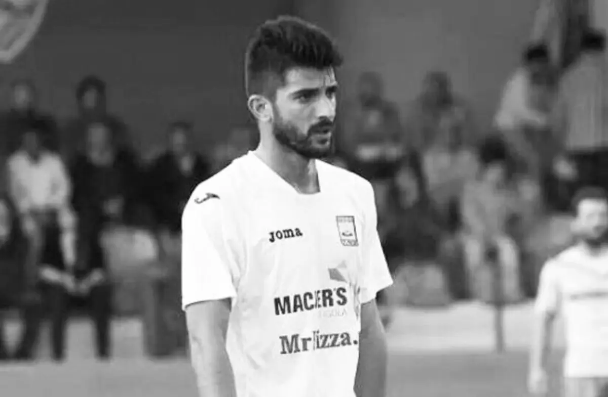 Imagem de contexto do artigo Antigo futebolista de Leiria, Mafra e Torreense morre aos 36 anos