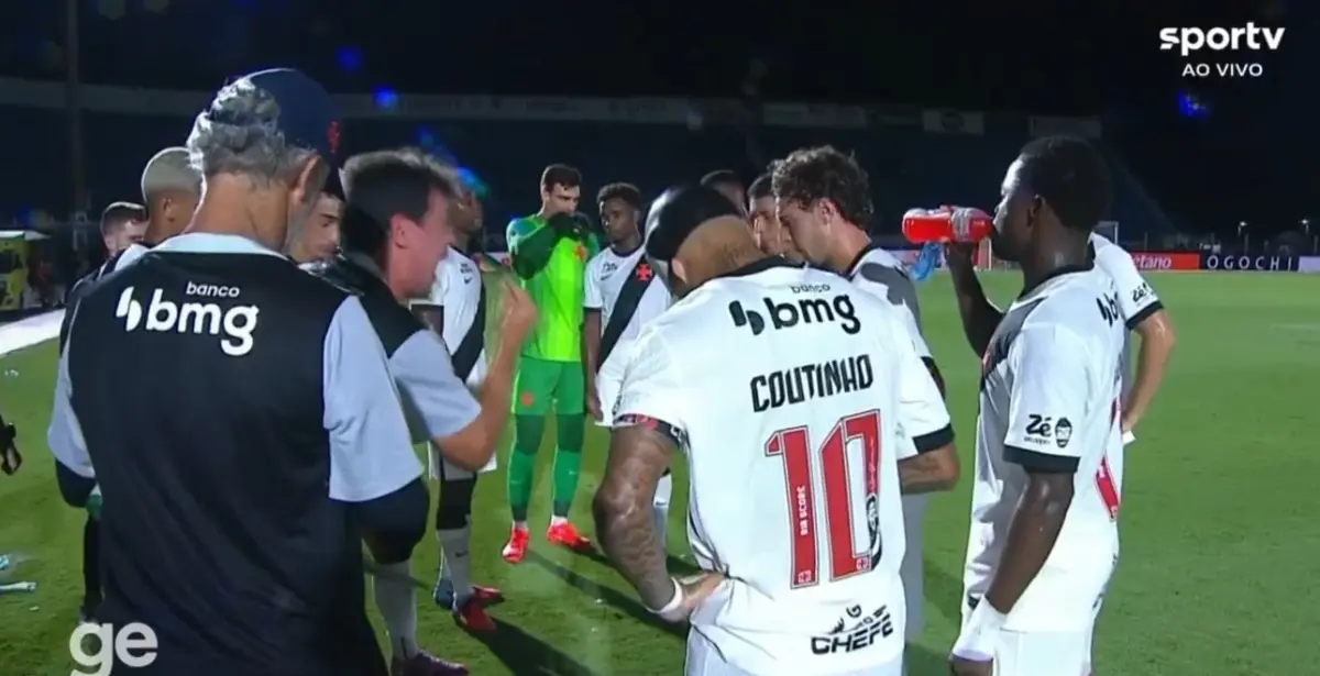 Imagem de contexto do artigo Nuno Moreira leva berro do treinador do Vasco da Gama: "É para jogar!"