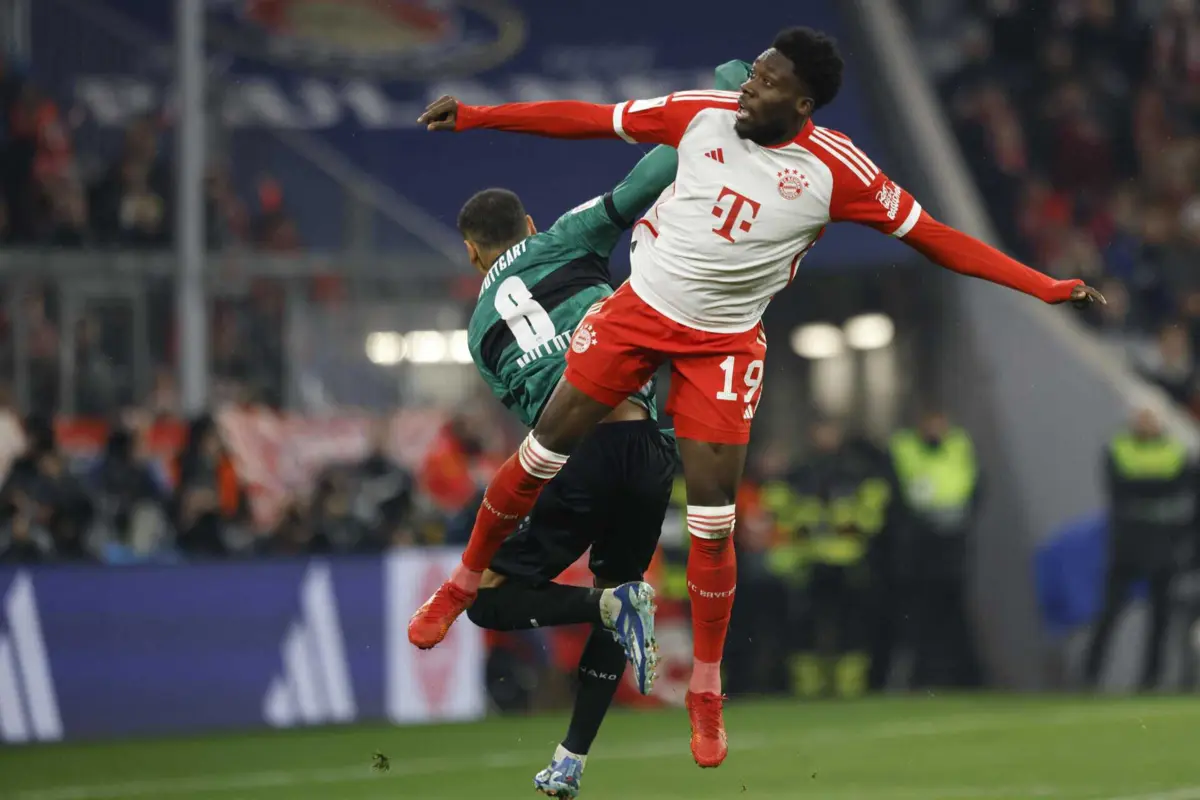 Alphonso Davies (créditos: AFP)