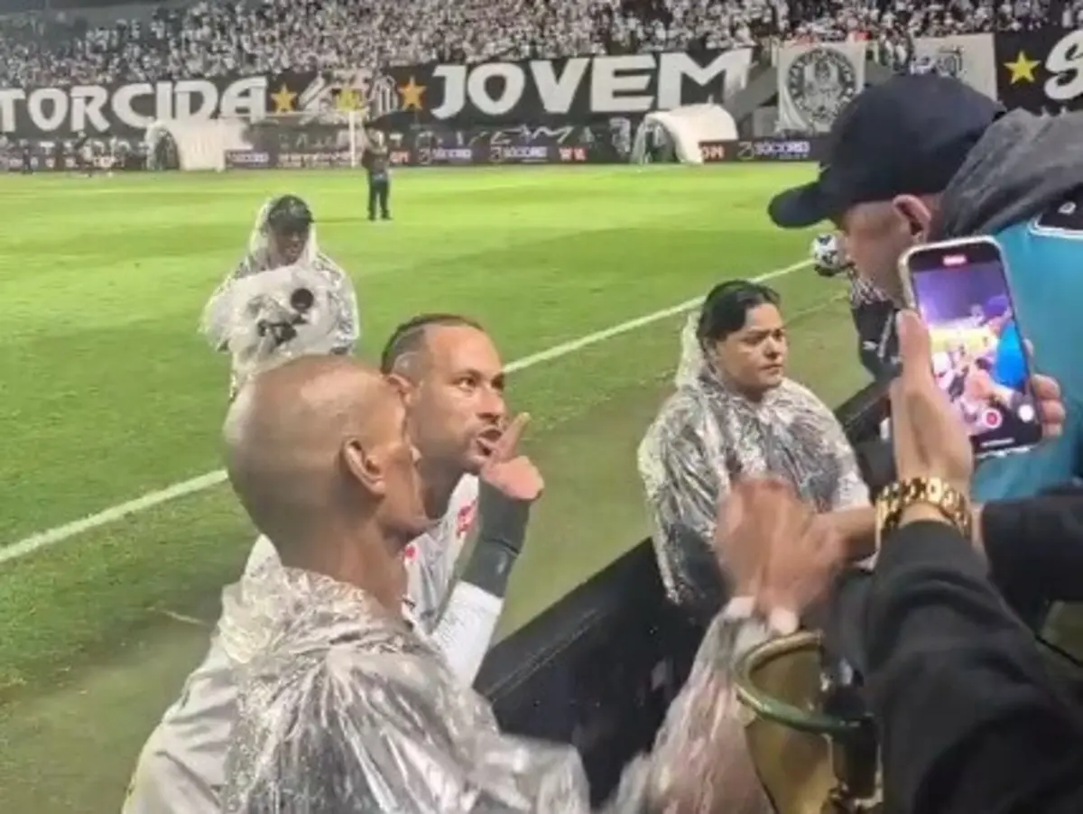 Neymar discute com Alex Silva (créditos: X/Reprodução)