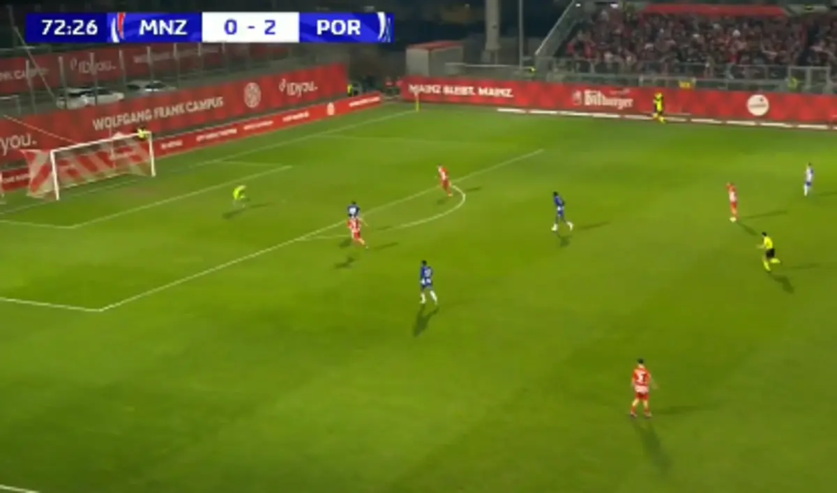 Imagem de contexto do artigo Youth League: bis de Rodrigo Mora e golaço de Anha Candé. Veja aqui