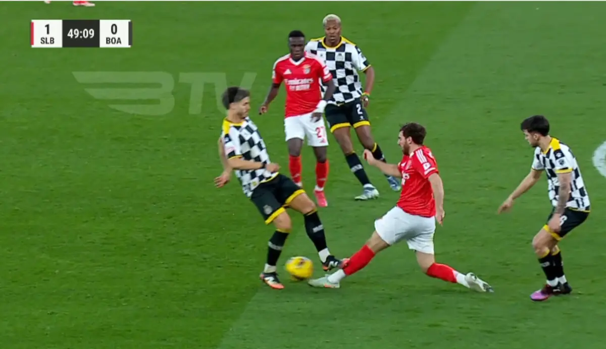 Imagem de contexto do artigo Reisinho expulso: o lance que deixou o Boavista com menos um na Luz