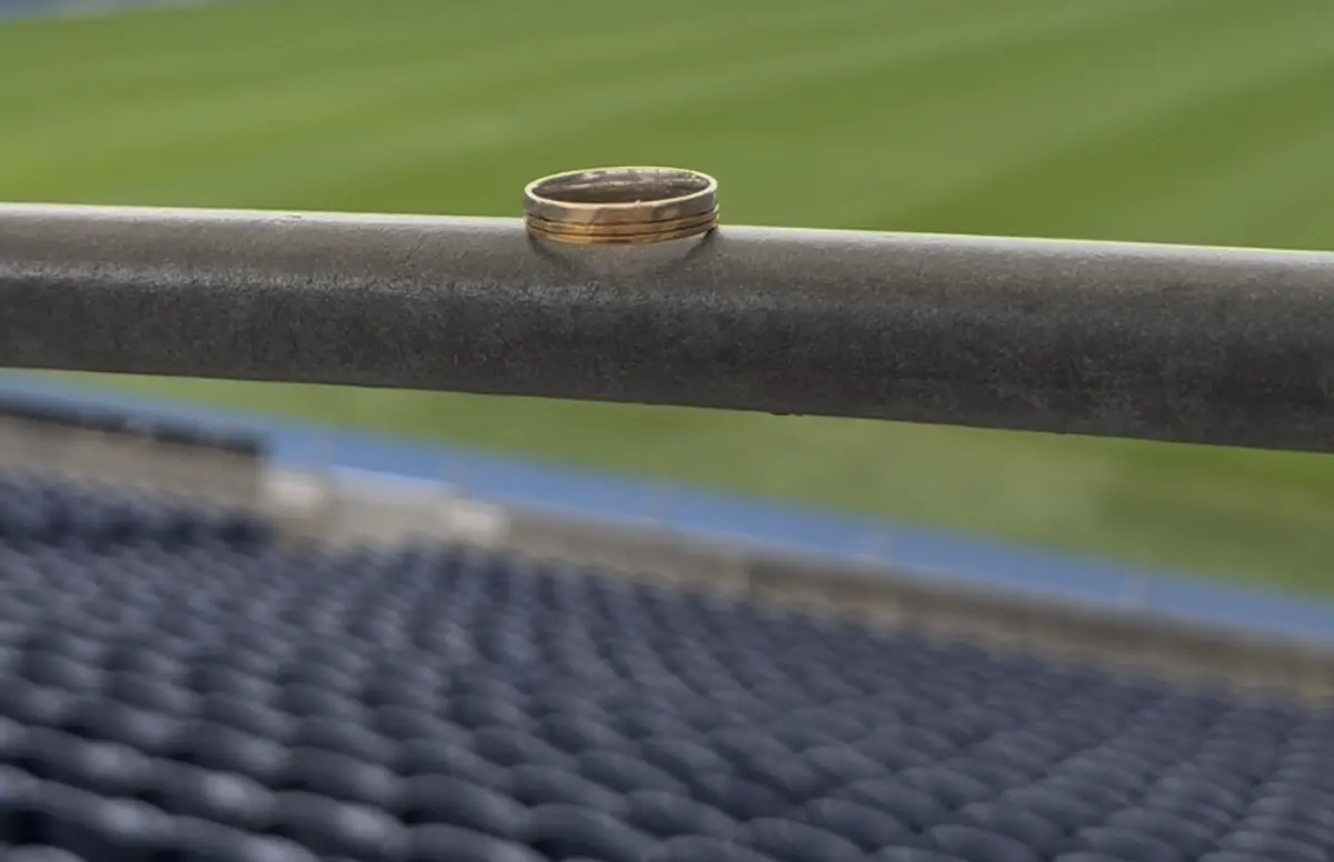 Imagem de contexto do artigo FC Porto procura dono de aliança perdida no Estádio do Dragão. Ora veja