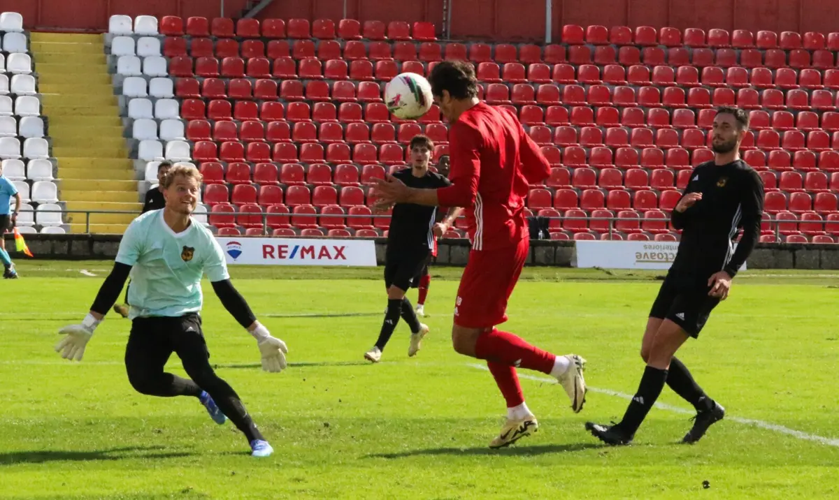 Imagem de contexto do artigo Nenê regressa com hat-trick em triunfo do Aves SAD sobre o Lourosa