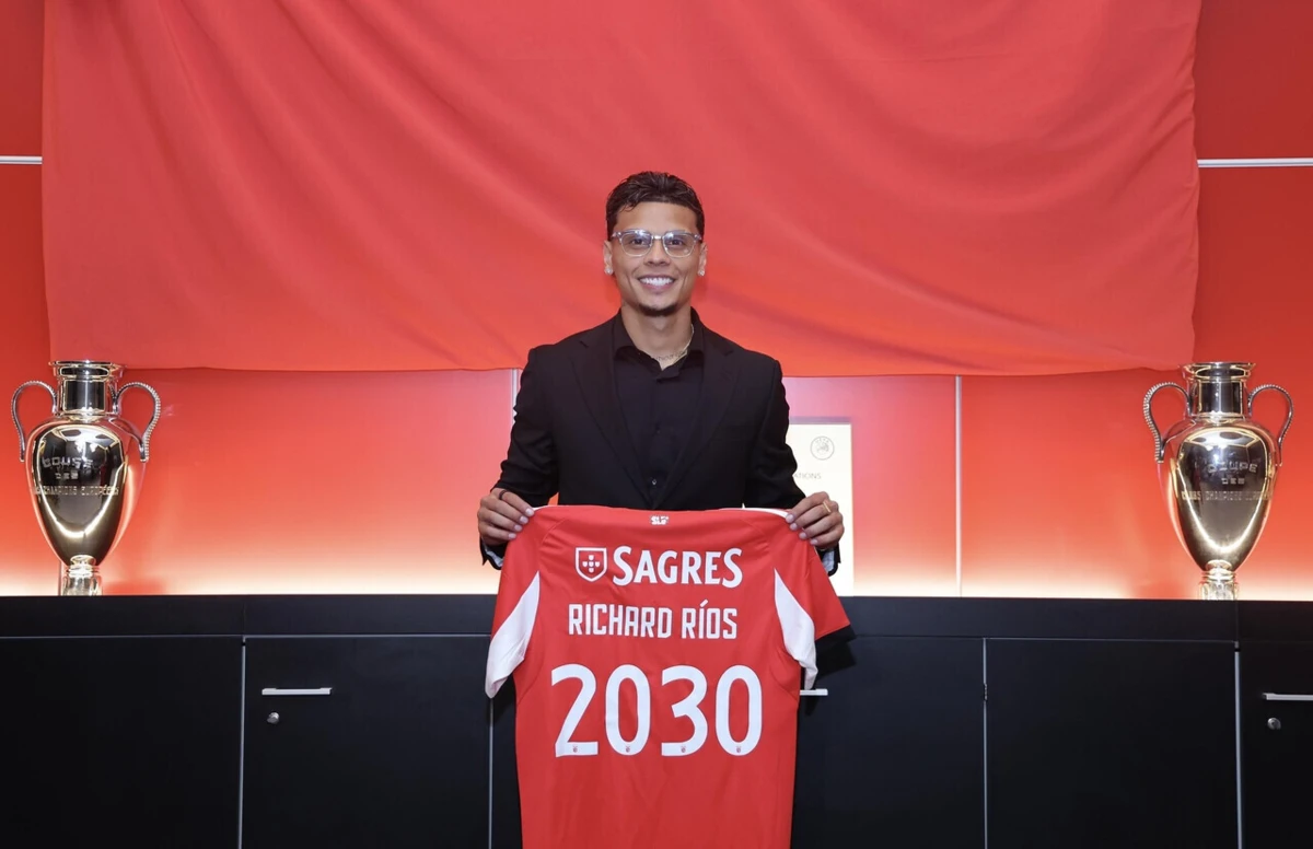 Imagem de contexto do artigo Ríos supera Kokçu e torna-se a contratação mais cara de sempre do Benfica