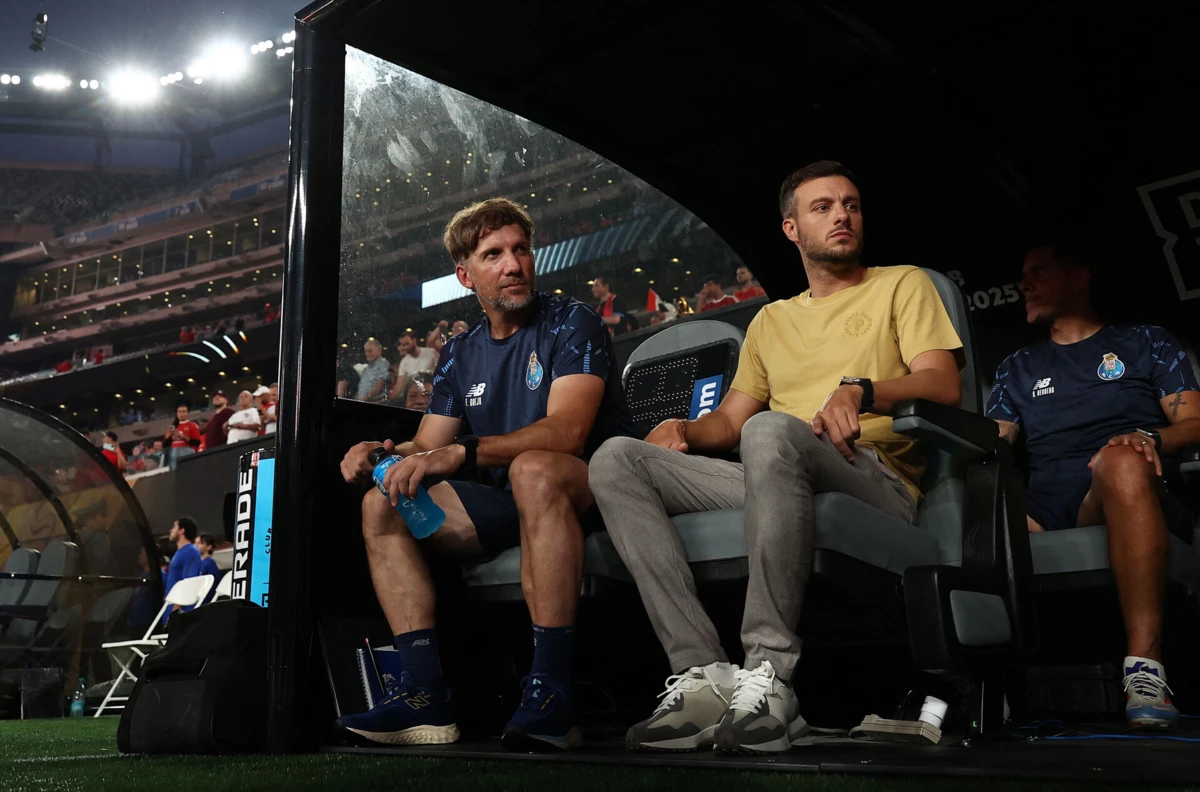 Imagem de contexto do artigo Futuro de Anselmi na próxima semana: Farioli vai ganhando força, mas há alternativas