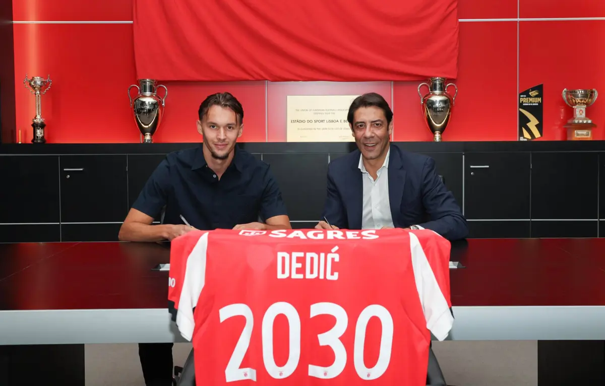 Dedic e Rui Costa (Créditos: Benfica)
