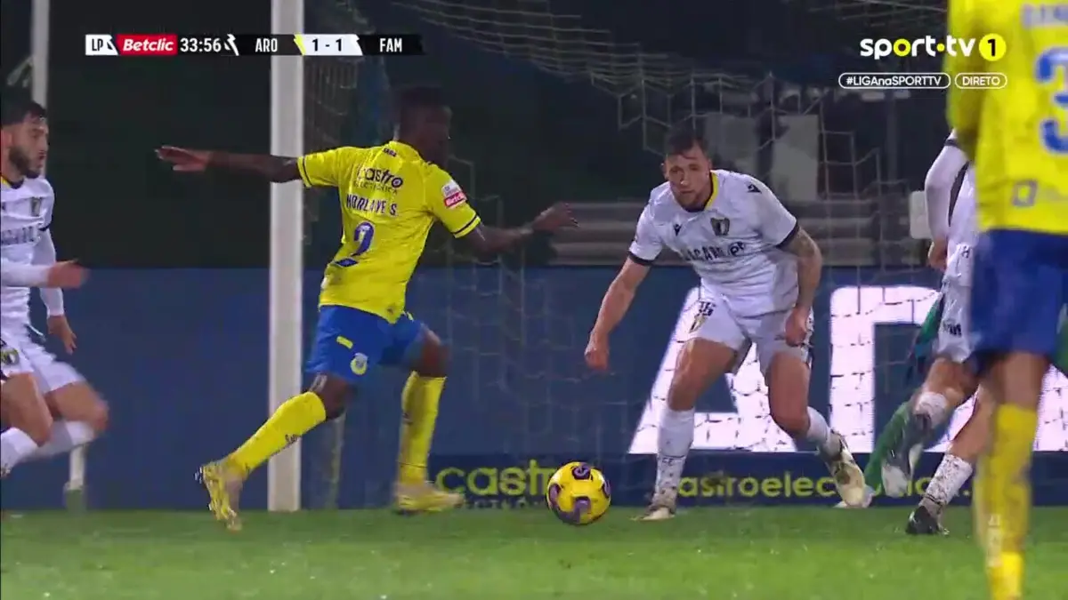 Imagem de contexto do artigo Veja como Sylla empatou o jogo entre Arouca e Famalicão