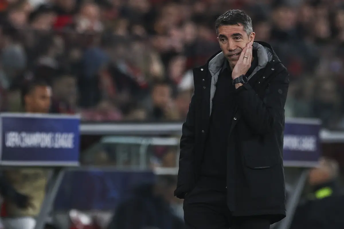 Imagem de contexto do artigo Bruno Lage: "Penálti de Belotti? Tinha a manga da camisola em fora de jogo"