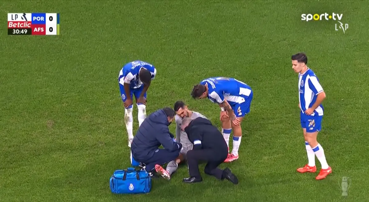 Imagem de contexto do artigo Diogo Costa lesiona-se frente ao Aves SAD e sai ao intervalo