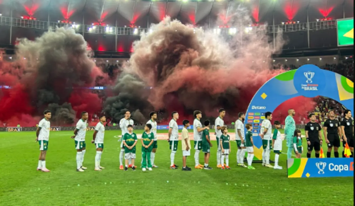 Imagem de contexto do artigo Claque do Palmeiras invade o centro de treinos e ameaça perseguição a jogadores