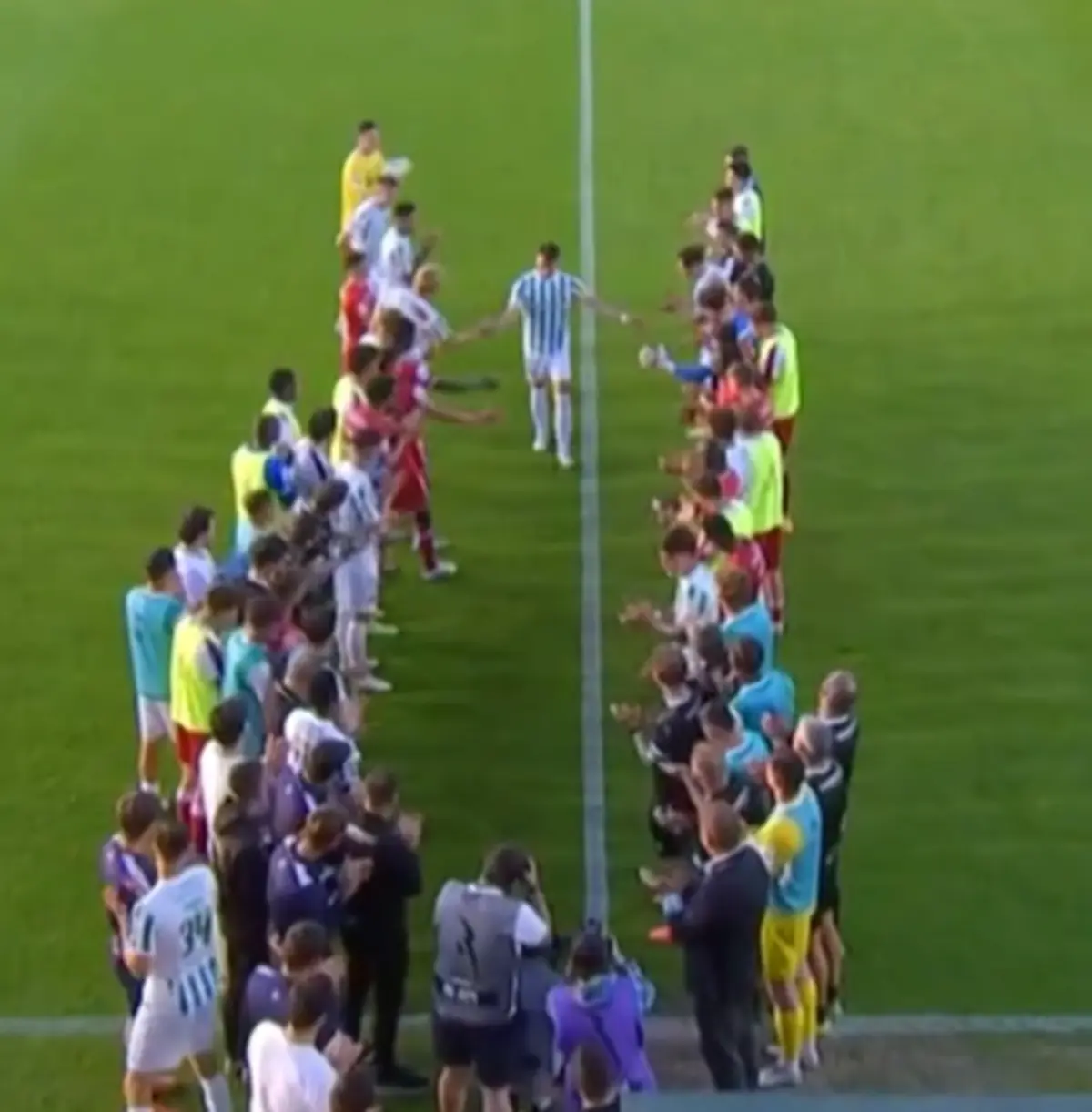 Imagem de contexto do artigo Emoção e guarda de honra em Vila do Conde no adeus ao futebol de Vítor Gomes