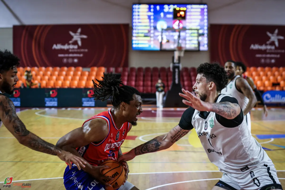 Imagem de contexto do artigo Sporting elimina Oliveirense e marca encontro com o FC Porto na final da Taça de Portugal