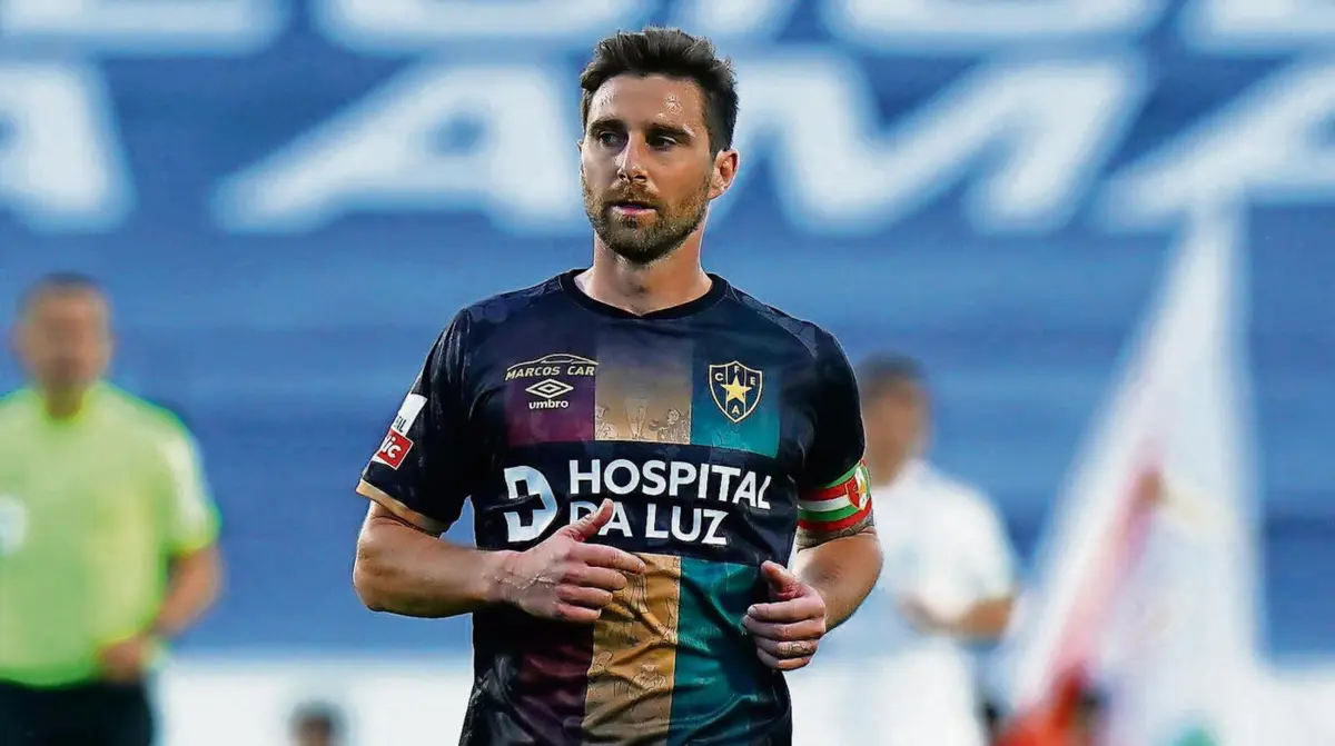 Rúben Lima tem contrato por mais um ano (créditos: D.R.)