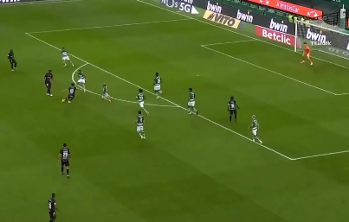 Imagem de contexto do artigo Este é para mostrar aos netos: belo golo de Belloumi no Sporting-Farense