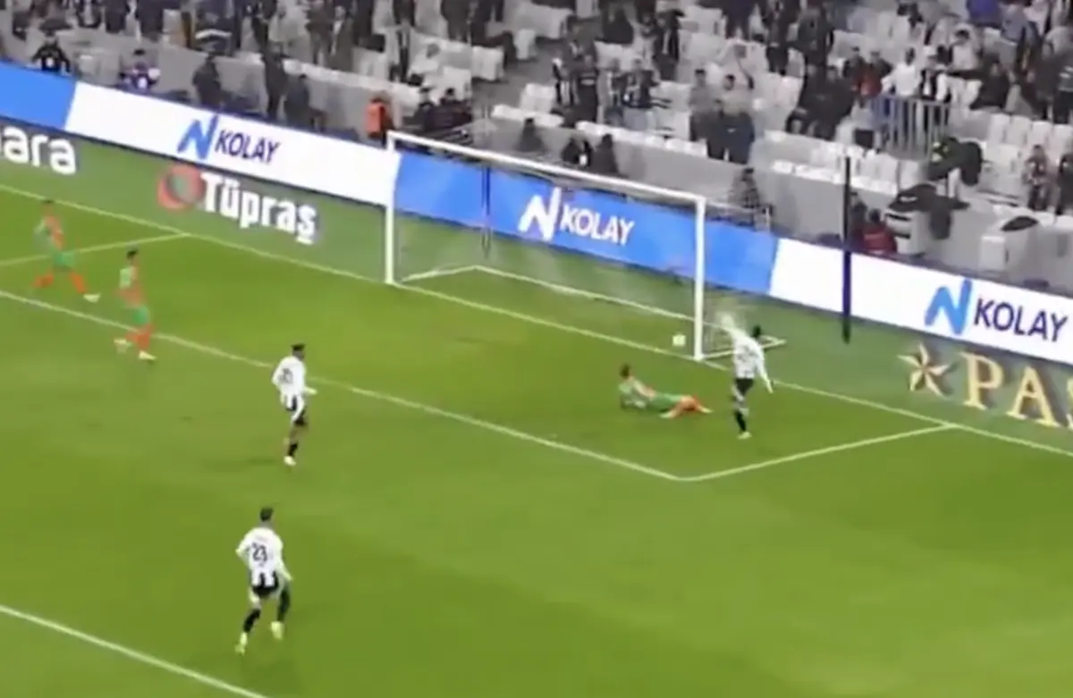 Imagem de contexto do artigo Rafa marca o sétimo golo pelo Besiktas no empate com o Alanyaspor. Veja