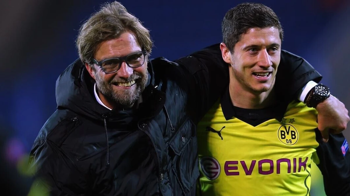 Klopp e Lewandowski quando representavam o Dortmund (créditos: UEFA)