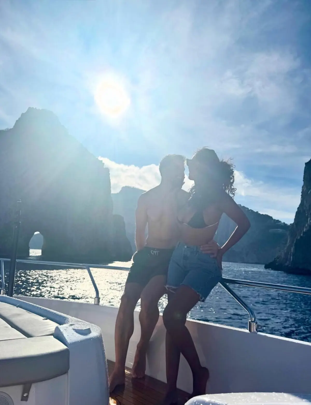 Imagem de contexto do artigo Maya Jama partilha novas fotos com Rúben Dias em escapadinha romântica