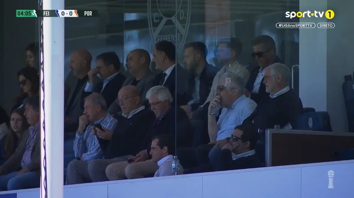 Imagem de contexto do artigo Jorge Costa e Zubizarreta em Santa Maria da Feira após derrota na Amadora