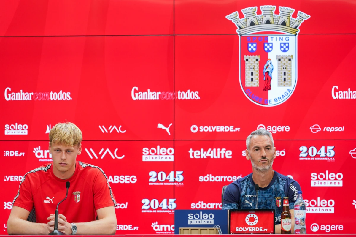 Hornicek ao lado de Carlos Vicens (Créditos: EPA)