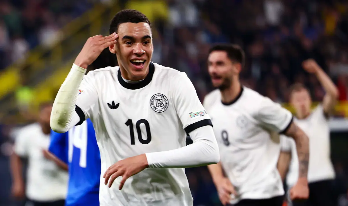 Imagem de contexto do artigo Parece amador, mas foi no Alemanha-Itália: Musiala marca este golo surpreendente