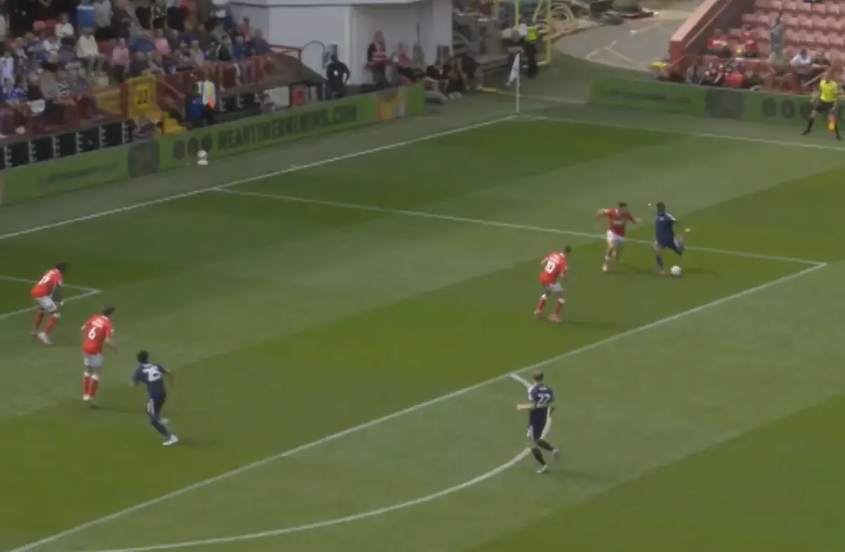 Imagem de contexto do artigo O golaço de Fatawu que deu a vitória ao Leicester frente ao Charlton