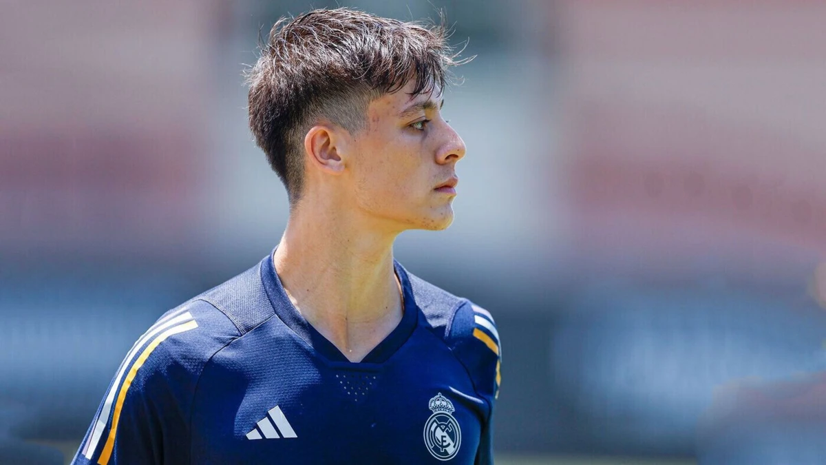 Arda Guler foi contratado ao Fenerbahçe na janela de transferências de verão, a troco de 20 milhões de euros