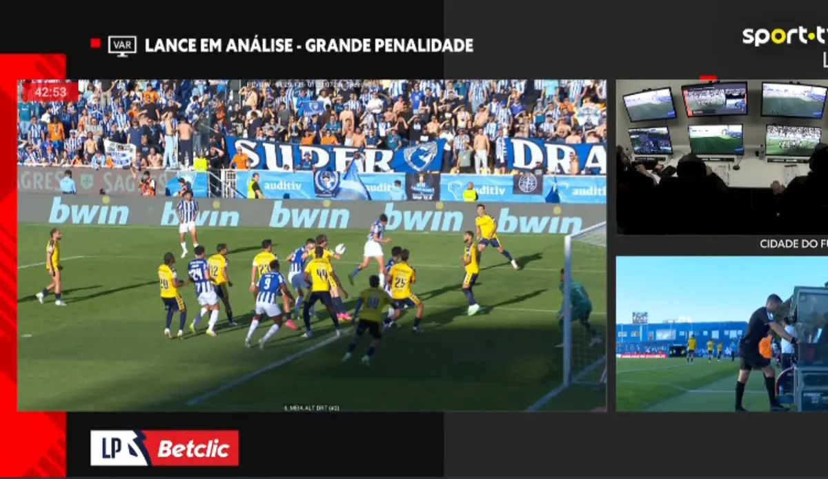 Imagem de contexto do artigo Estoril-FC Porto: novamente ação do VAR, penálti e Samu regressa aos golos