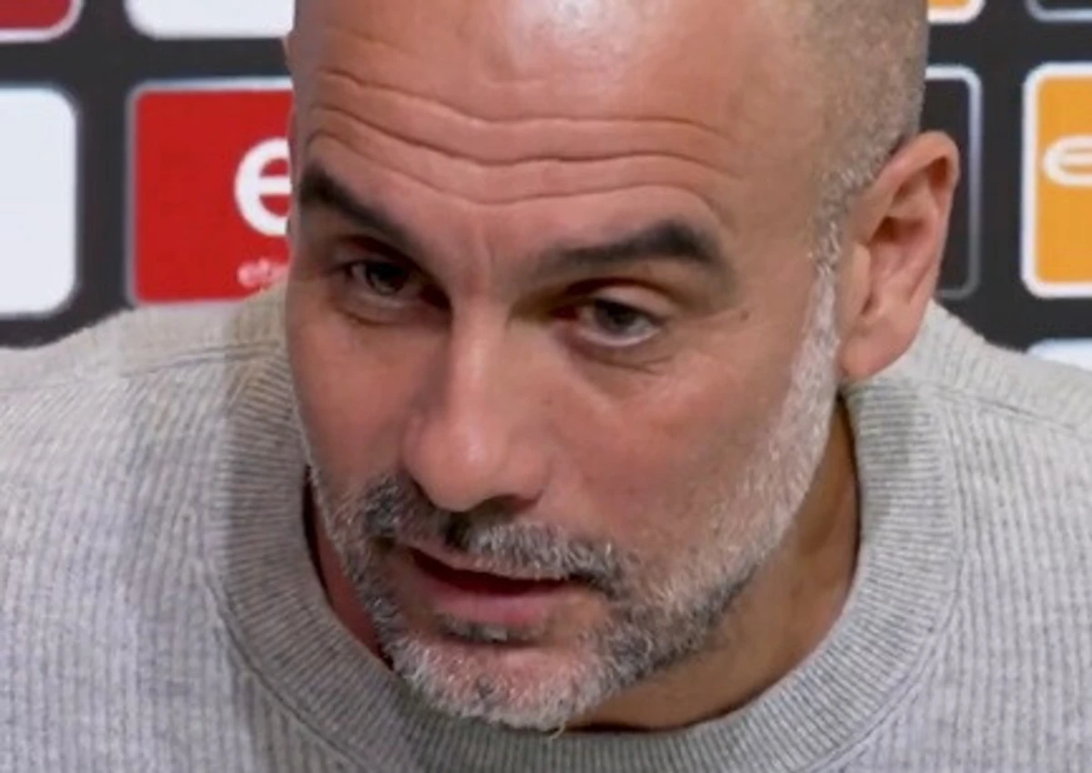 Imagem de contexto do artigo Pep Guardiola incrédulo com suspeita de Carragher: "Disse mesmo isso?"