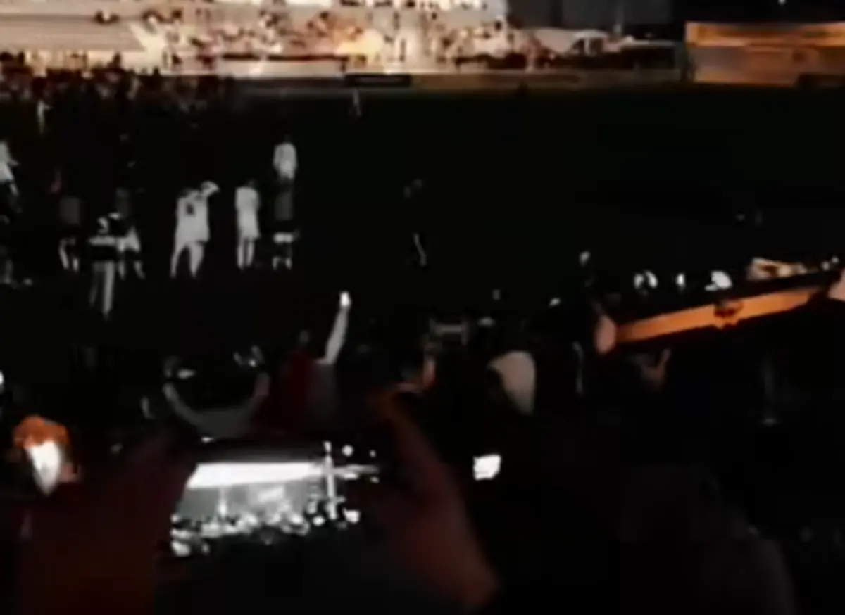 Imagem de contexto do artigo A grande festa de equipa e adeptos do Lourosa após vitória em Fafe